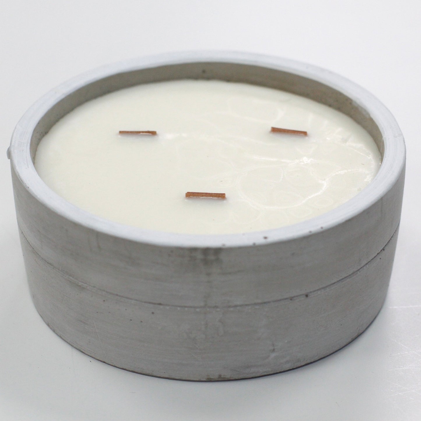 Large Round - Patchouli and Dark Amber Concrete Candle