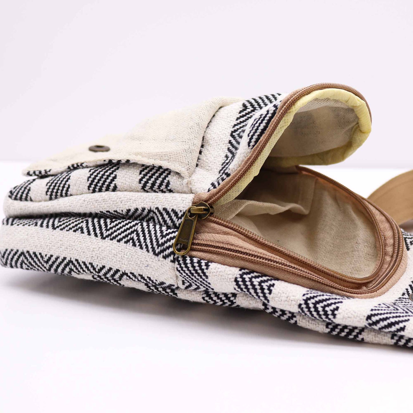 Body Cross Bag Natural Cotton - Black and White