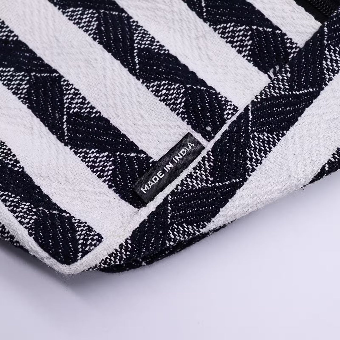 Nomad Sari Jacquard Natural Wander Muse Bags - Atlas Nomad