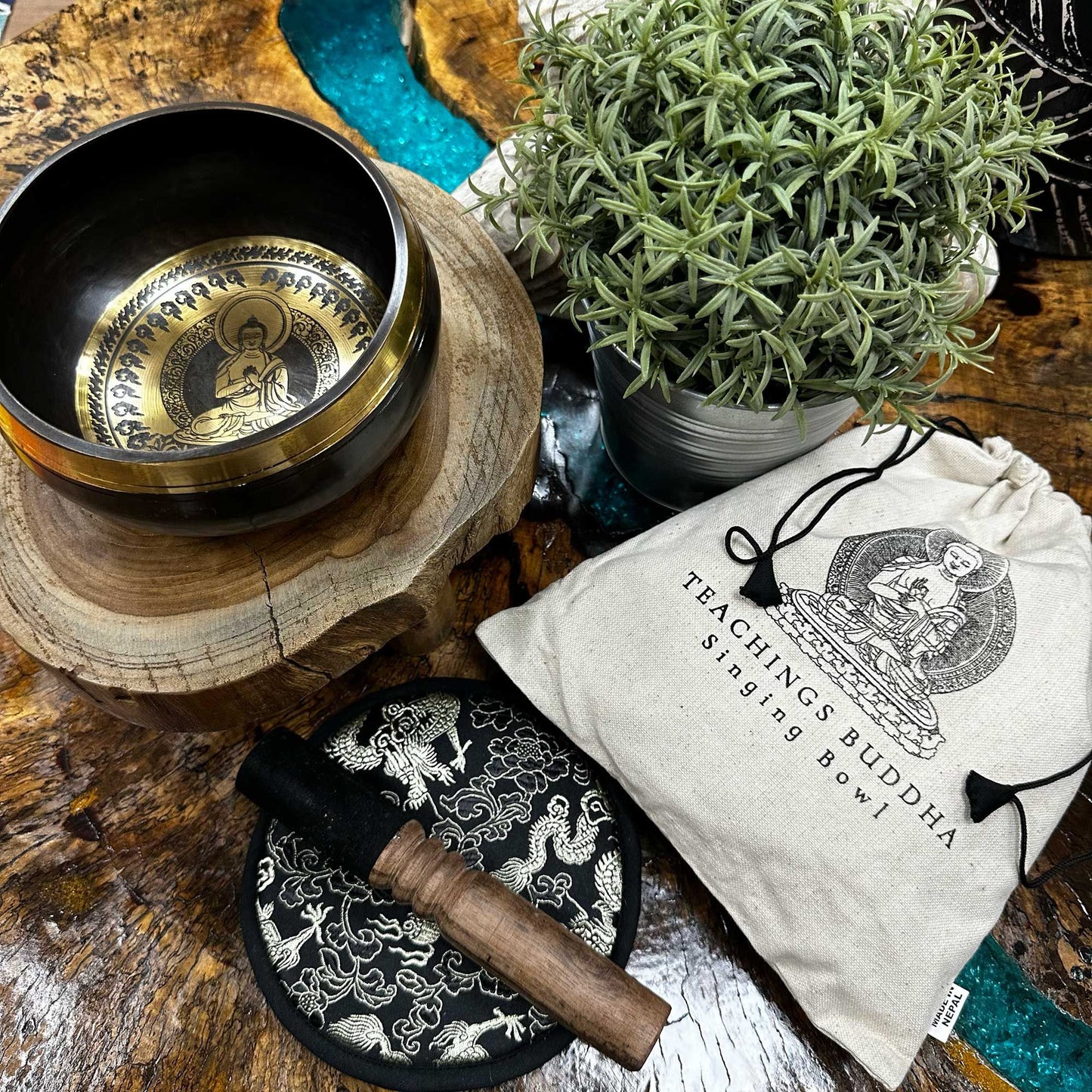 Hand beaten engraved singing bowl gift set with Teachings Buddha symbols 14 cm, copper-tin bell-metal alloy with cushion and mallet.