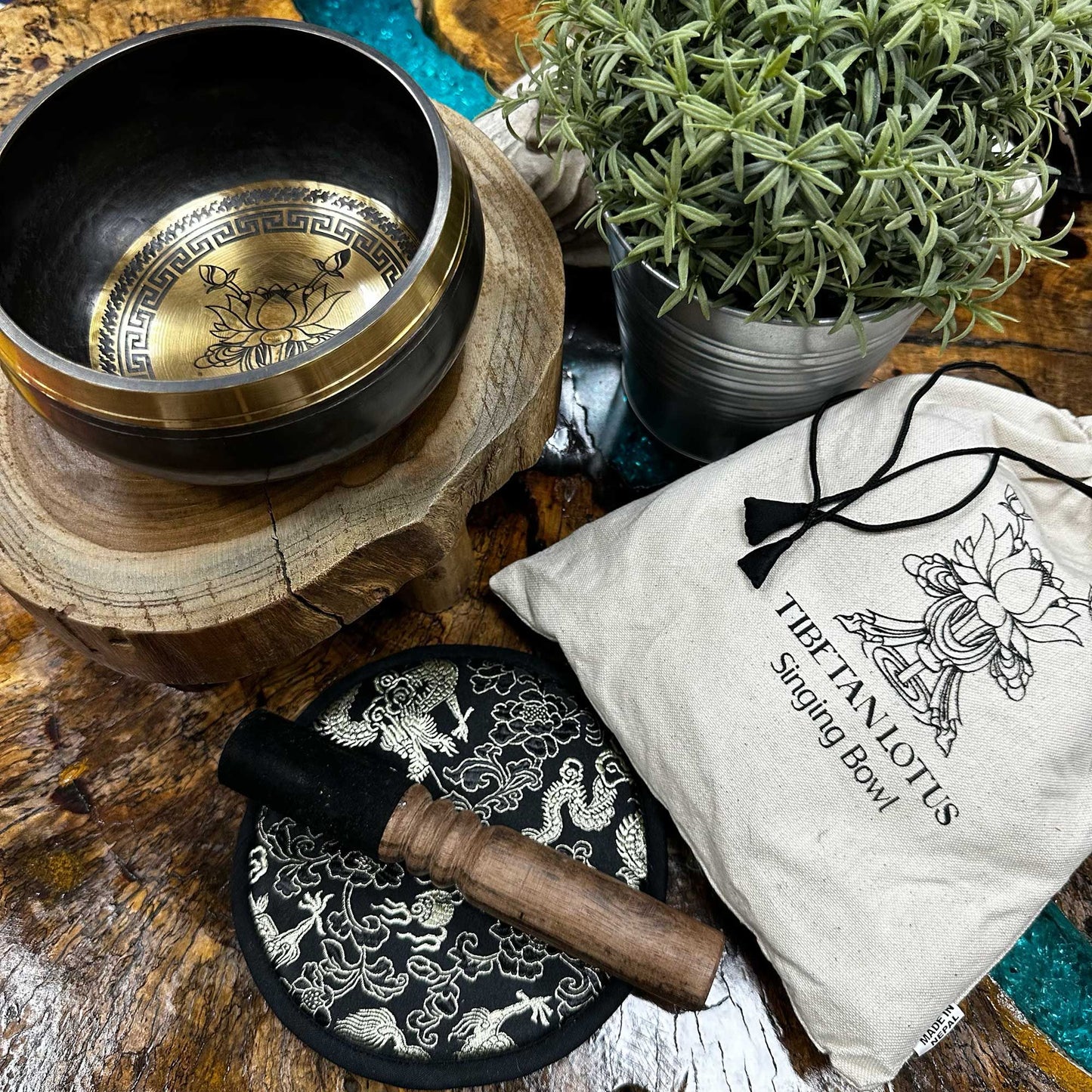 Hand beaten engravedLotus Flower singing bowl gift set 14 cm with padded cushion and mallet — bell-metal copper-tin finish.