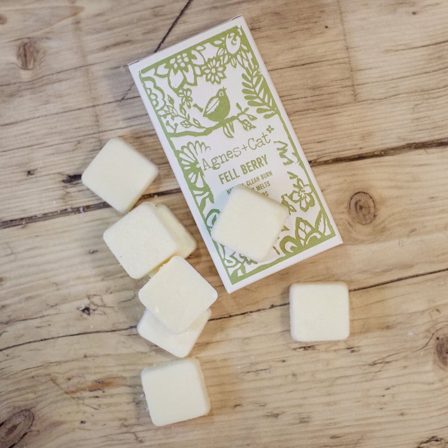 Agnes + Cat Fell Berry Wax Melts – box of 8 soy wax melts with fruity berry fragrance
