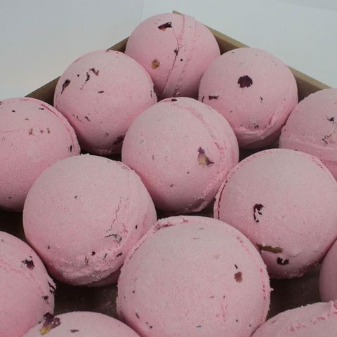 Rose and Petals Jumbo Bath Bomb