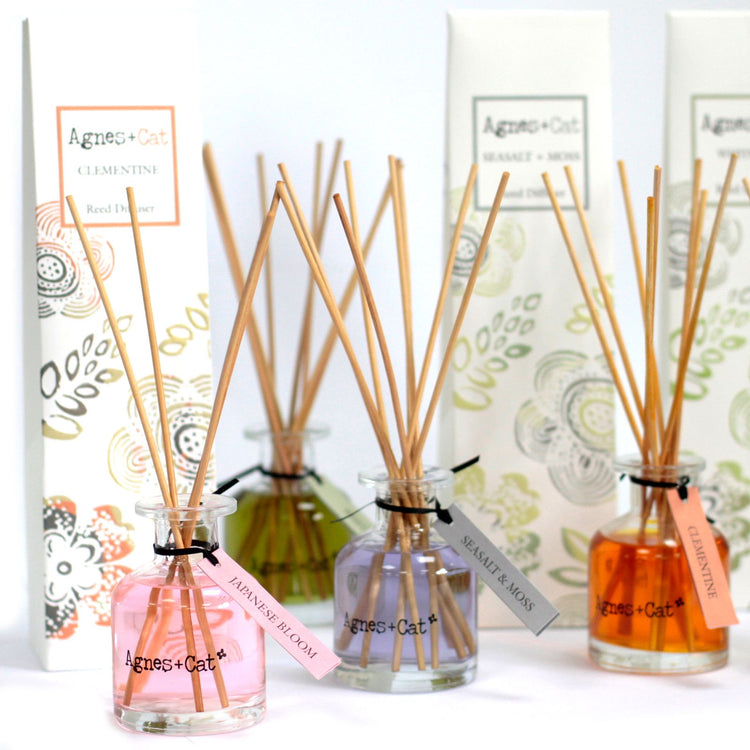 Reed diffusers long-lasting flame-free home fragrance with decorative bottles and natural reeds