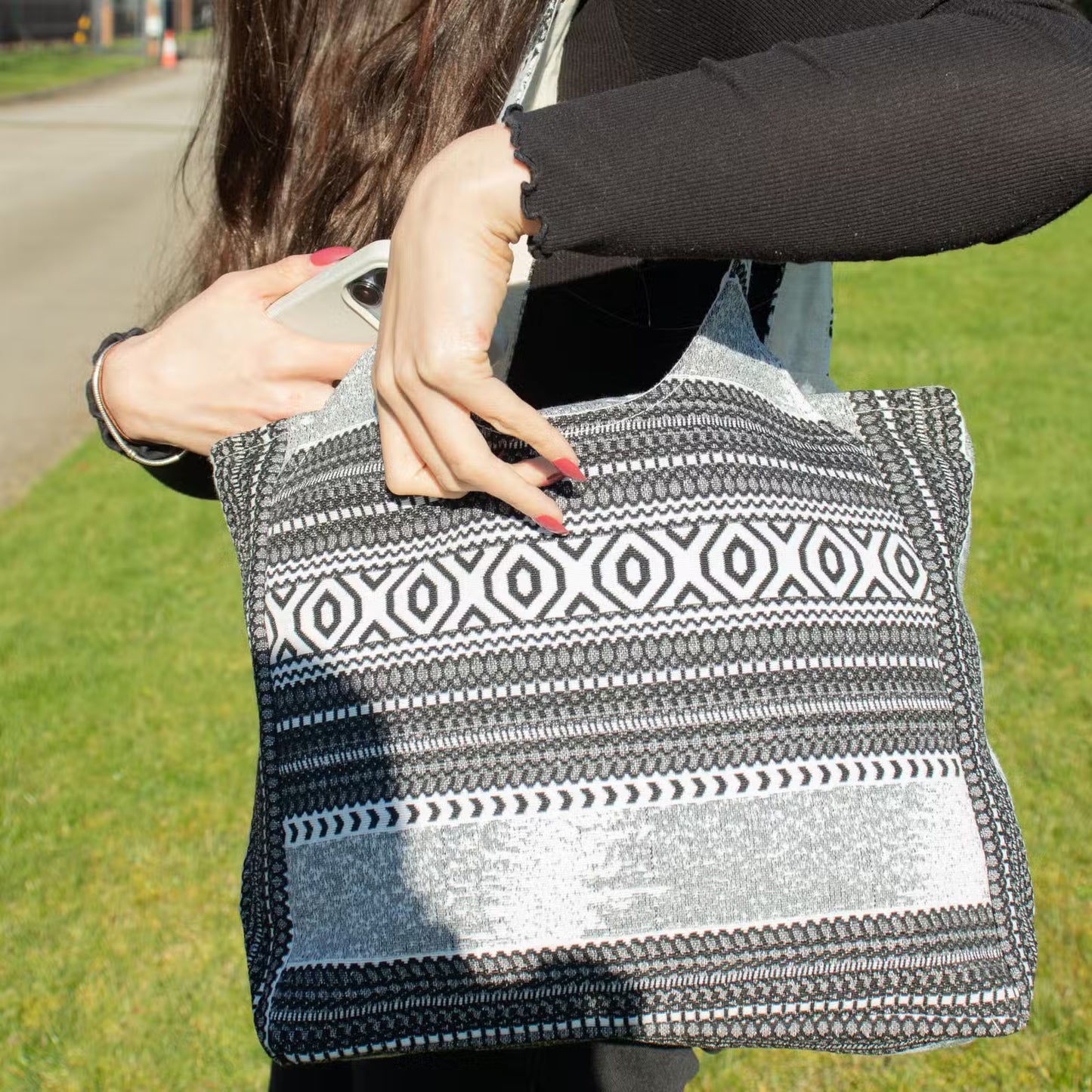 Urban Caravan Wander Muse tote bag in black and natural cotton-viscose jacquard with geometric woven pattern