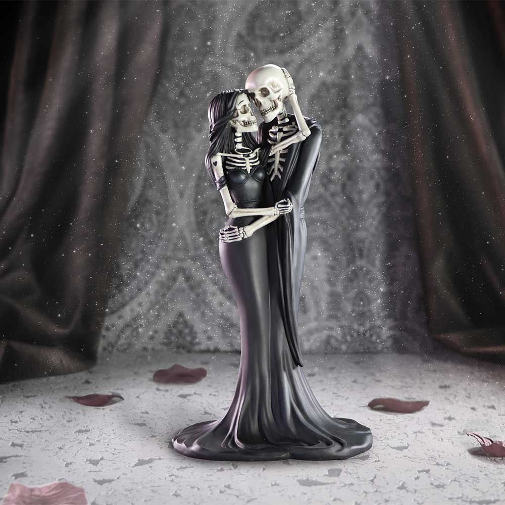 Eternal Embrace 24cm gothic skeleton lovers figurine by Nemesis Now