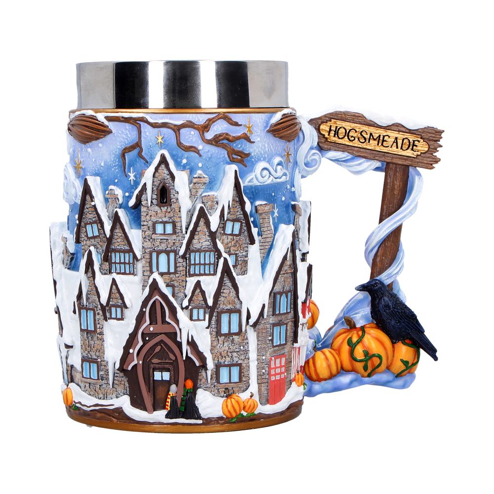 Hogsmeade tankard with snowy houses, blue exterior and village-sign handle