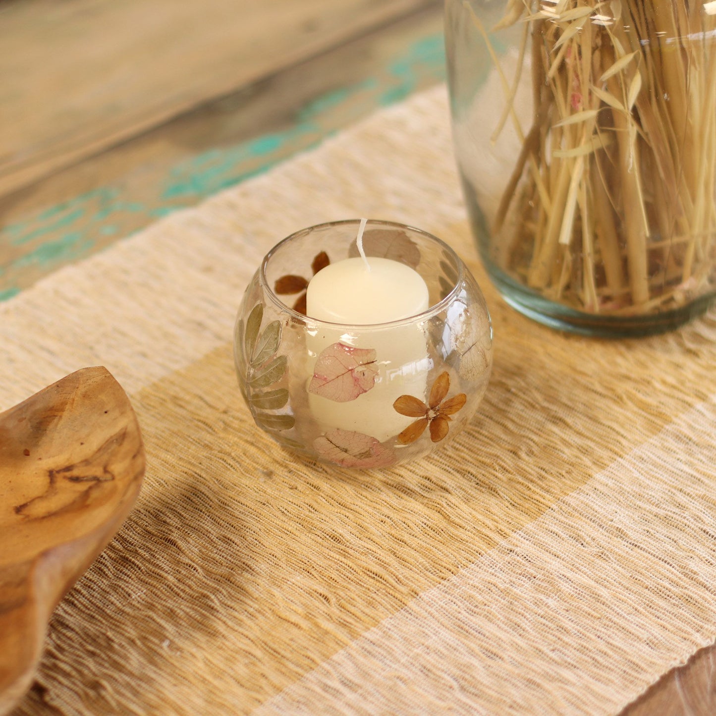 Primavera recycled glass bowl candle holder with real pressed flowers