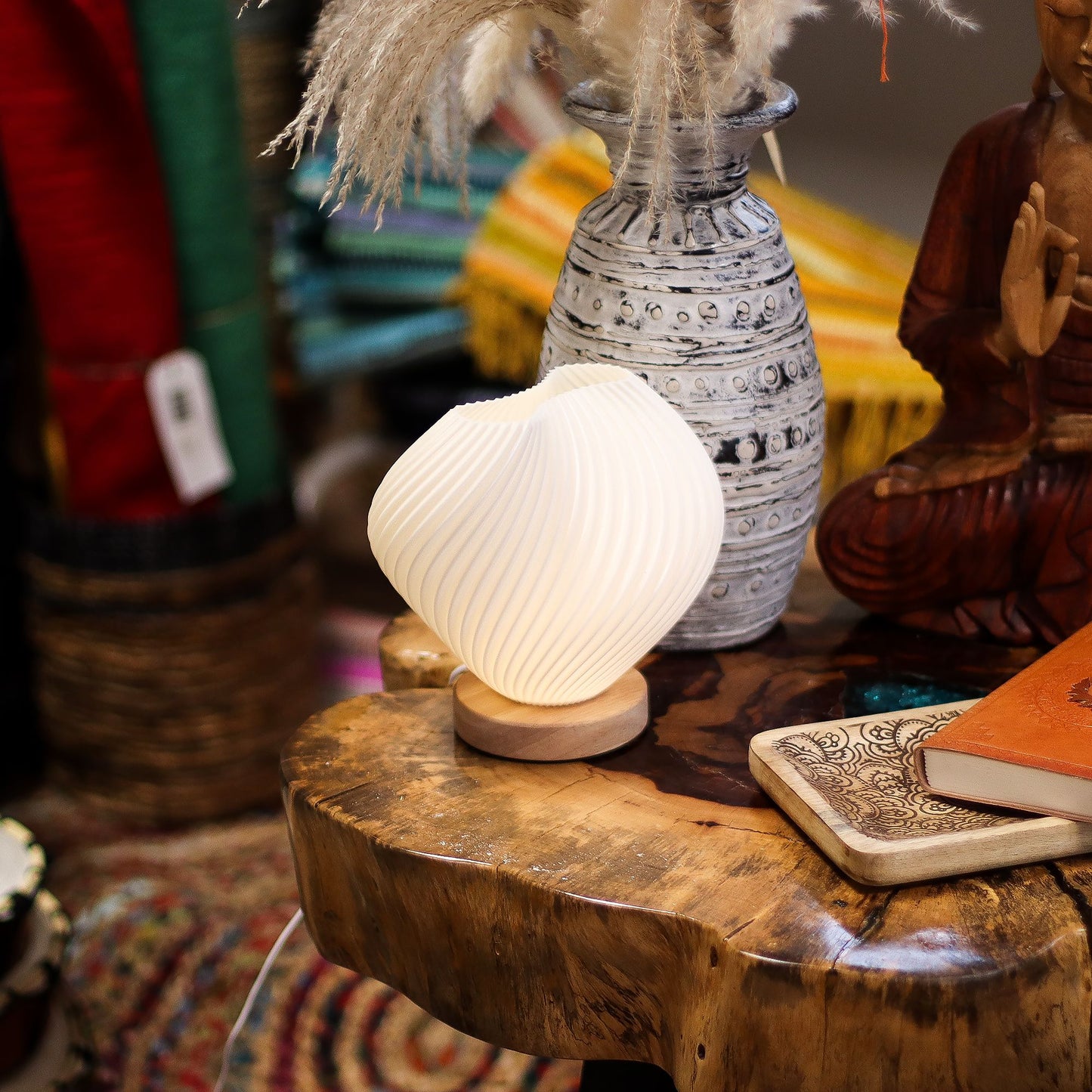 New Wave Lamp – Shell Twisted