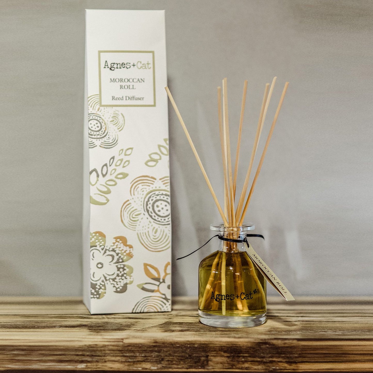 Moroccan Roll reed diffuser 140ml with warm exotic citrus floral woody fragrance for rich home scent