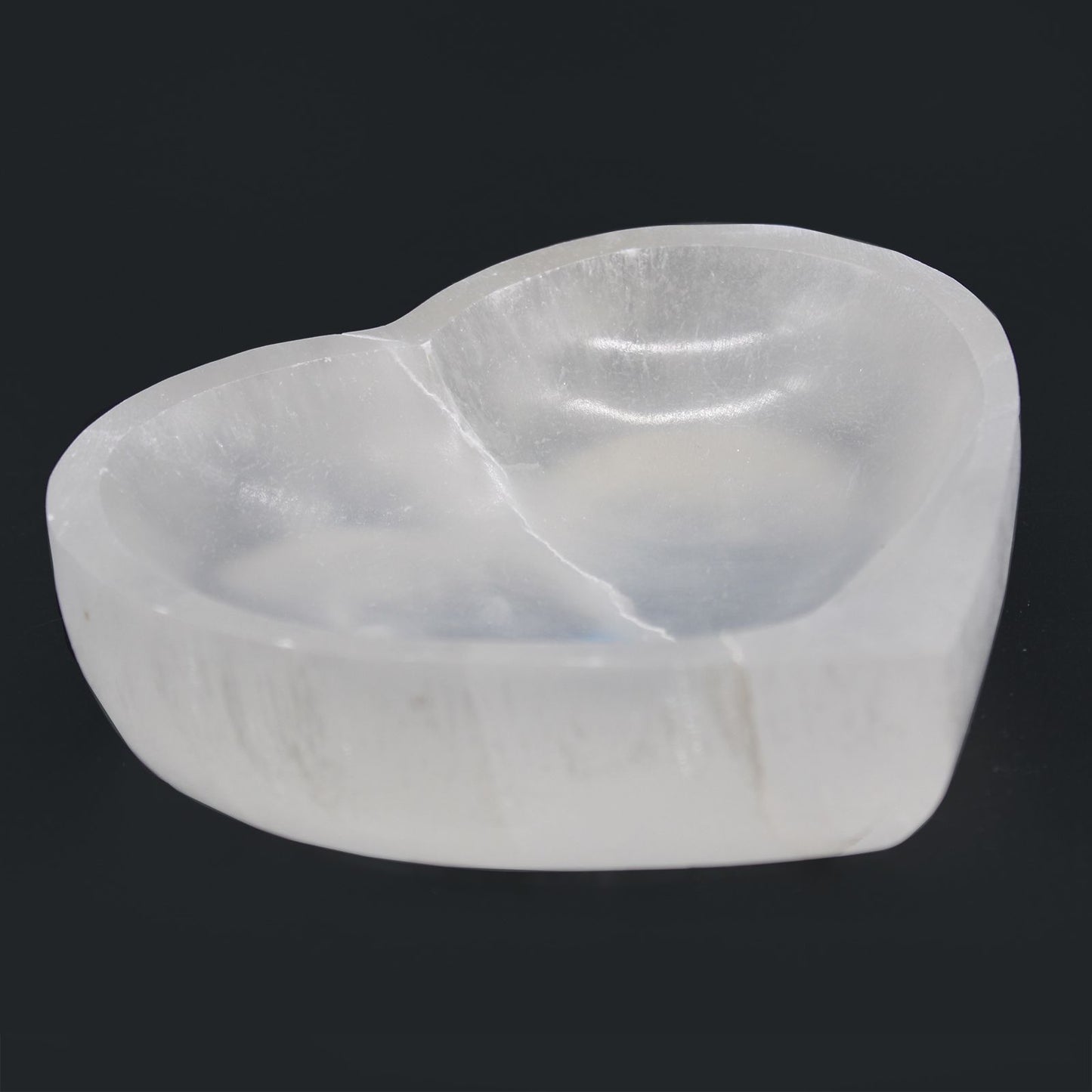 Selenite Heart Bowl XL 15 cm – polished selenite crystal heart-shaped bowl for crystal cleansing, gemstone storage and sacred décor UK