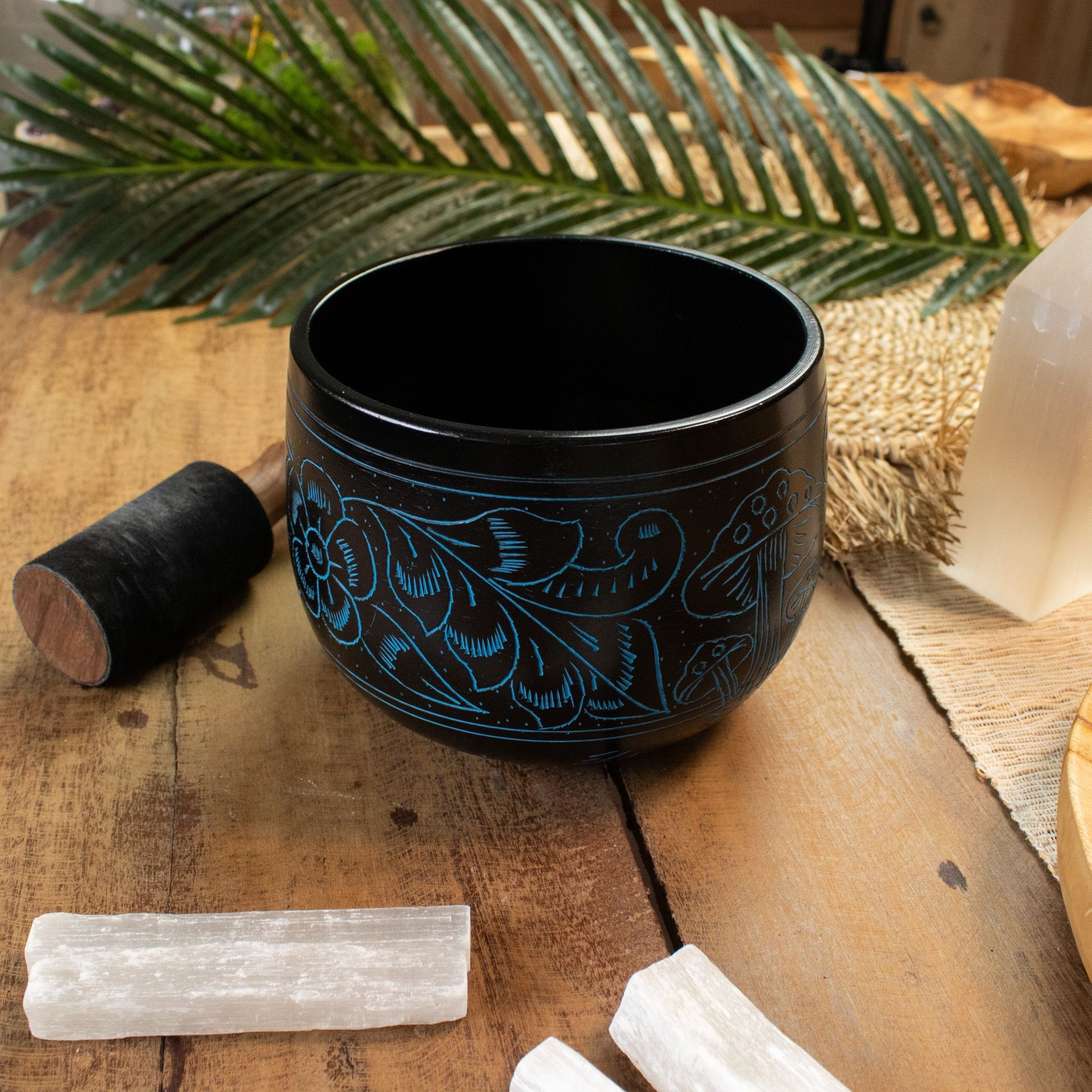 Cauldron Singing Bowl Magic Mushroom Blue 15cm meditation bowl