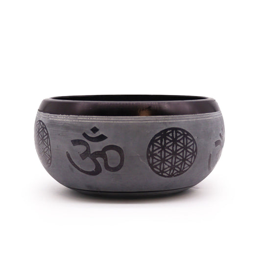 Earth Powder Singing Bowl OM Five Buddha 16 cm – meditation and sound-healing bowl with OM Five Buddha motif UK