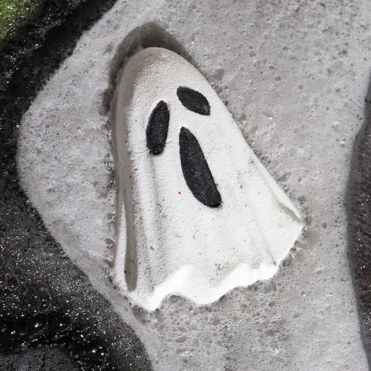 Ghost Halloween Bath Bomb 65g novelty gothic bath bomb
