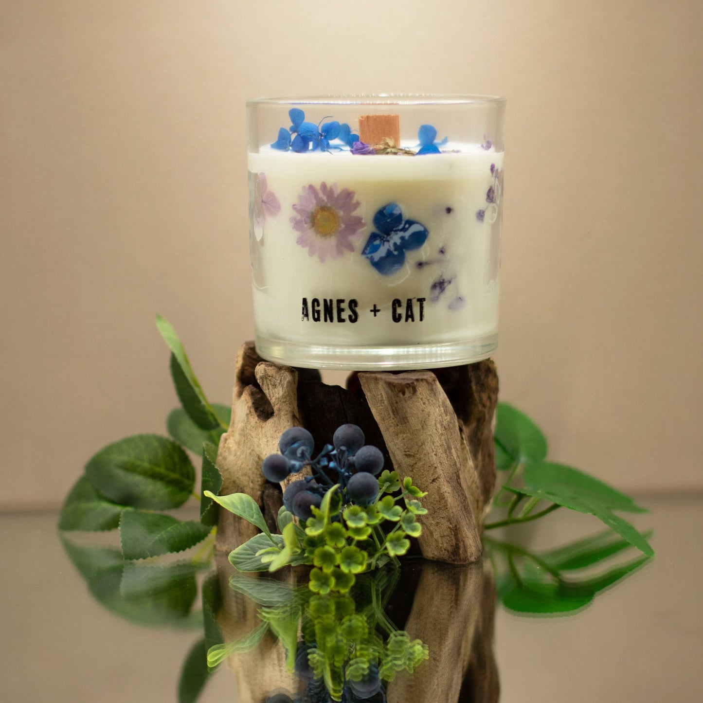 Moorland botanical soy wax candle with dried flowers – fresh herbal citrus scented candle
