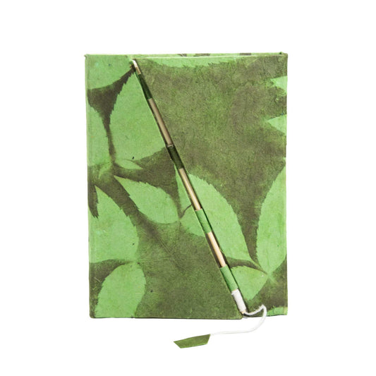Bold Floral Lokta Journal – Medium (Moss Green, Bamboo Lock)
