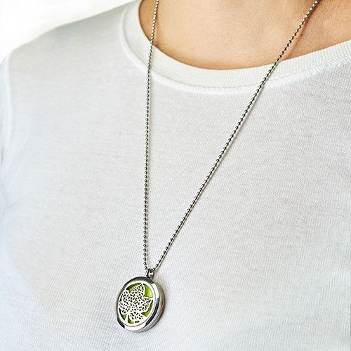 Diamonds Heart Aromatherapy Diffuser Necklace and Oils Gift Set