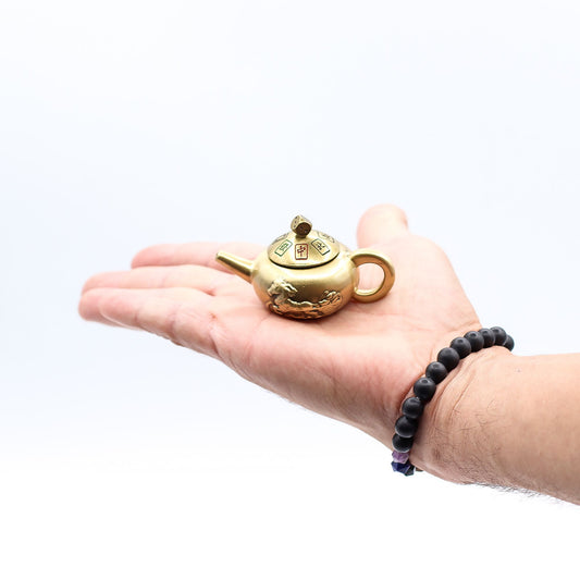 Feng Shui lucky teapot with dice spin brass ornament for luck and energy flow