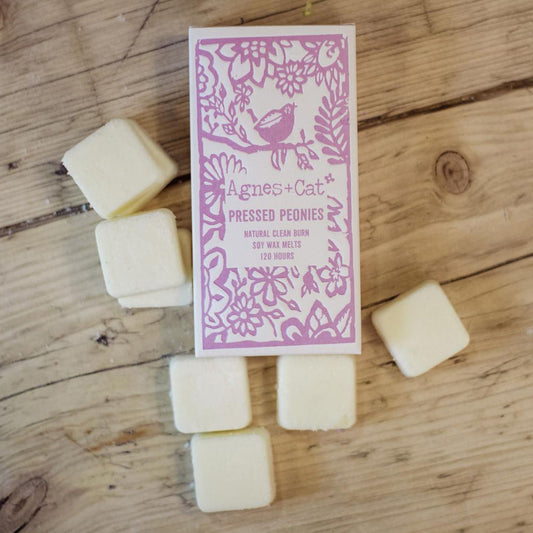 Agnes + Cat Pressed Peonies Wax Melts – box of 8 soy wax melts with soft floral fragrance