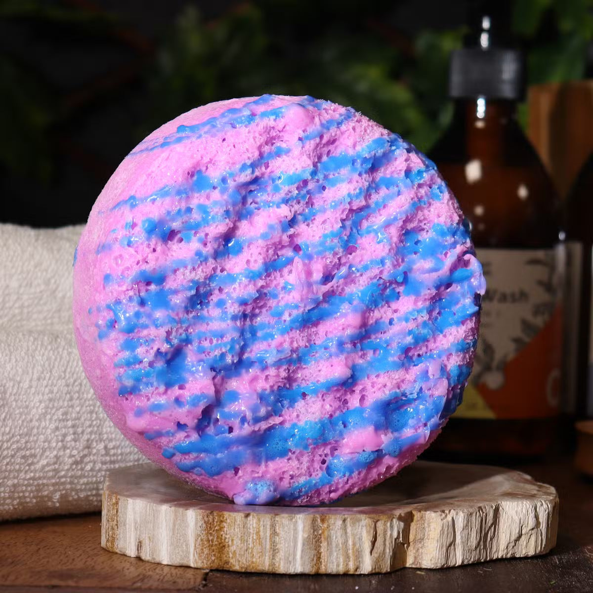 Bubblegum Butter Bubble Soap Sponge 230g with textured soap-infused surface and sweet bubblegum fragrance