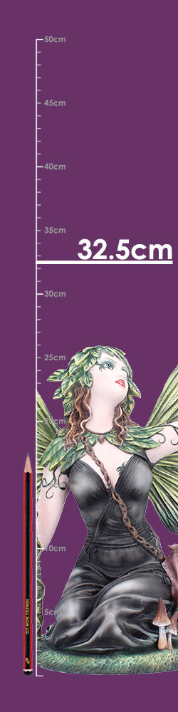 Elaria Gothic Woodland Fairy Figurine - Dimension graphic of kneeling fairy sculpture