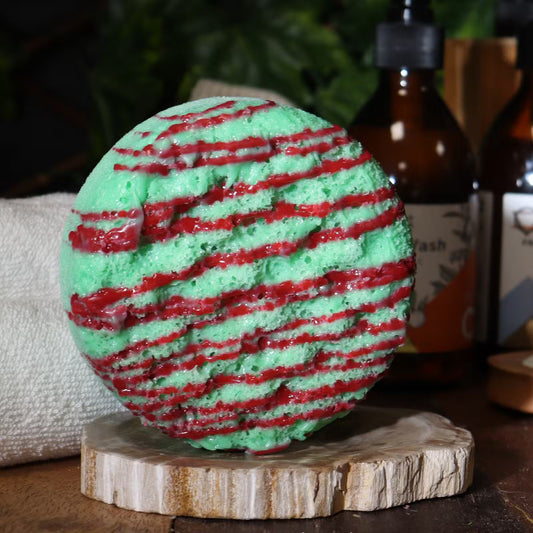 Strawberry Kiwi Butter Bubble Soap Sponge 230g with fruity fragrance and textured exfoliating surface